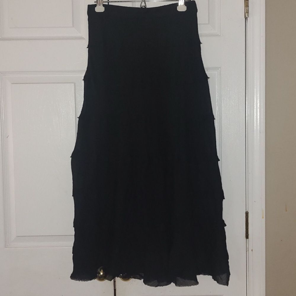 New Directions black layered look pull on elastic waist casual skirt Sz M NWOT